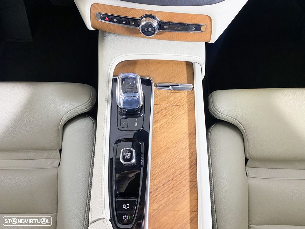 Volvo XC 90 2.0 T8 PHEV Inscription Expression AWD - 17