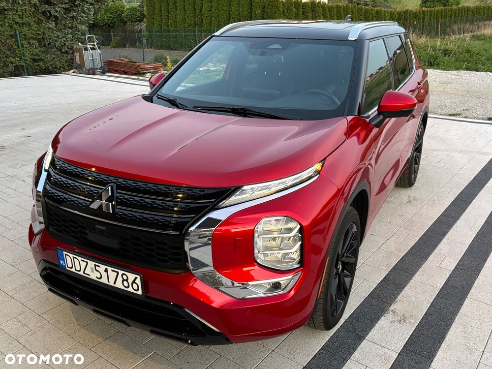 Mitsubishi Outlander - 1