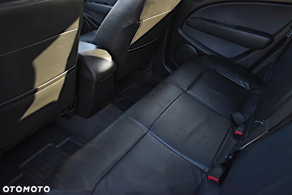 Mitsubishi Outlander 2.4 4WD Automatik Intense - 26