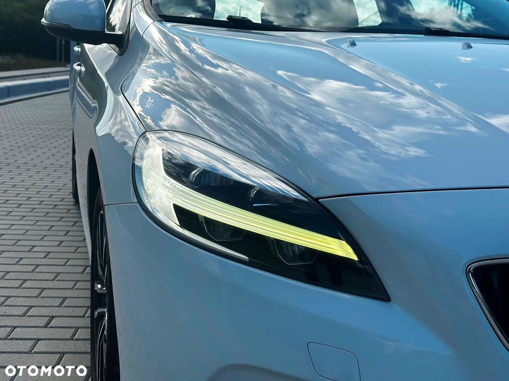 Volvo V40 D2 Momentum - 4