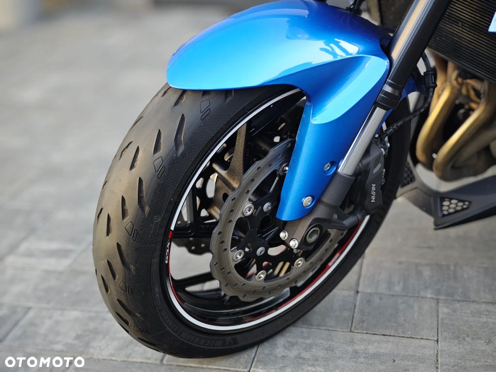 Suzuki GSX - 31