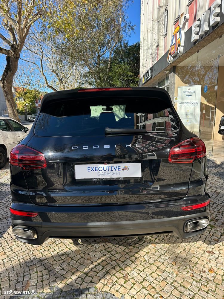 Porsche Cayenne Platinum Edition - 4