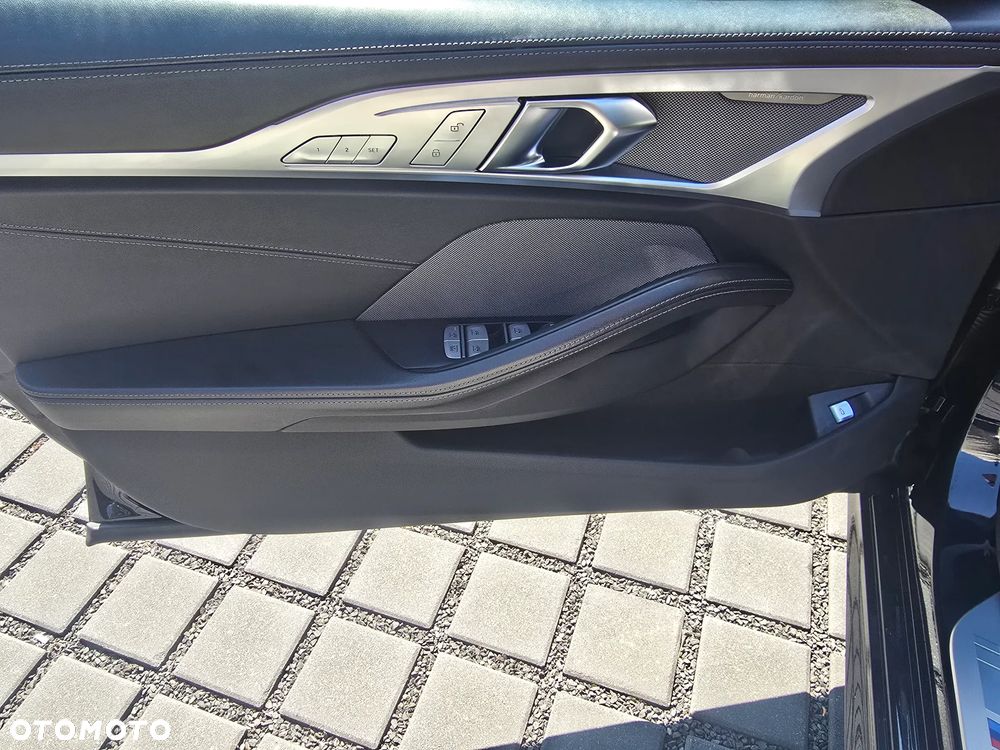 BMW Seria 8 - 36