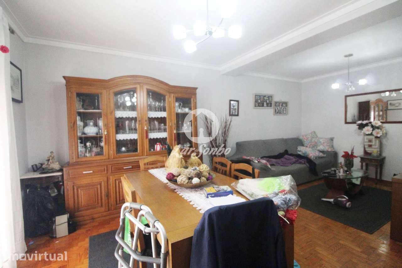 Apartamento T2 junto à Av da Carvalha, Fânzeres, com Excelente Expo... - Grande imagem: 2/18