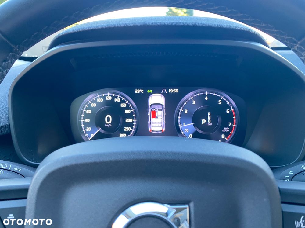 Volvo XC 40 T2 Essential - 22