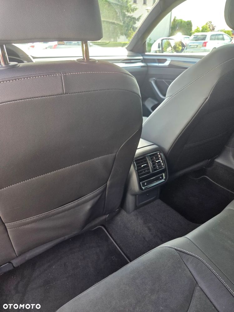Volkswagen Arteon 2.0 TDI SCR R-Line DSG - 32