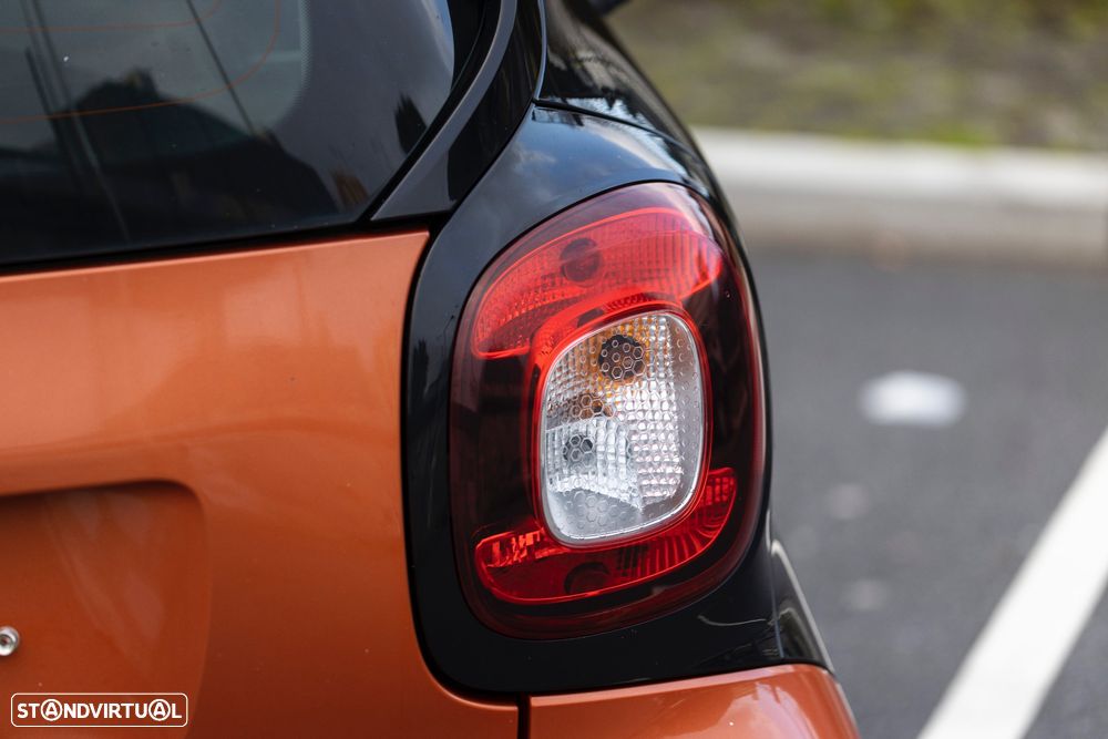 Smart ForTwo Coupé 1.0 mhd Passion 71 Softouch - 21