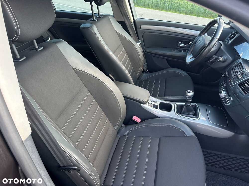 Renault Laguna 2.0 16V 140 Sportway - 18