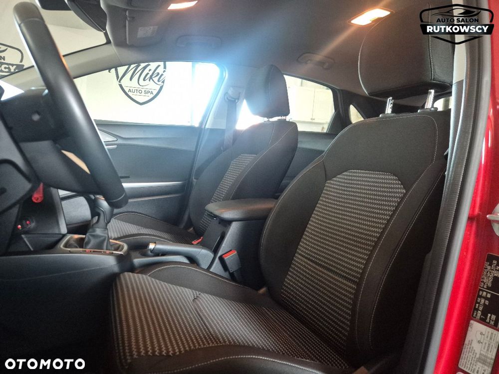 Kia Ceed 1.5 T-GDI M - 10