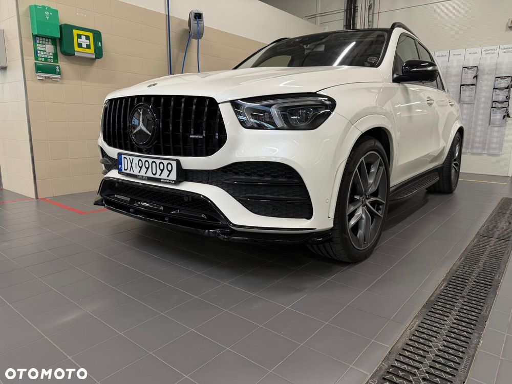 Mercedes-Benz GLE - 1