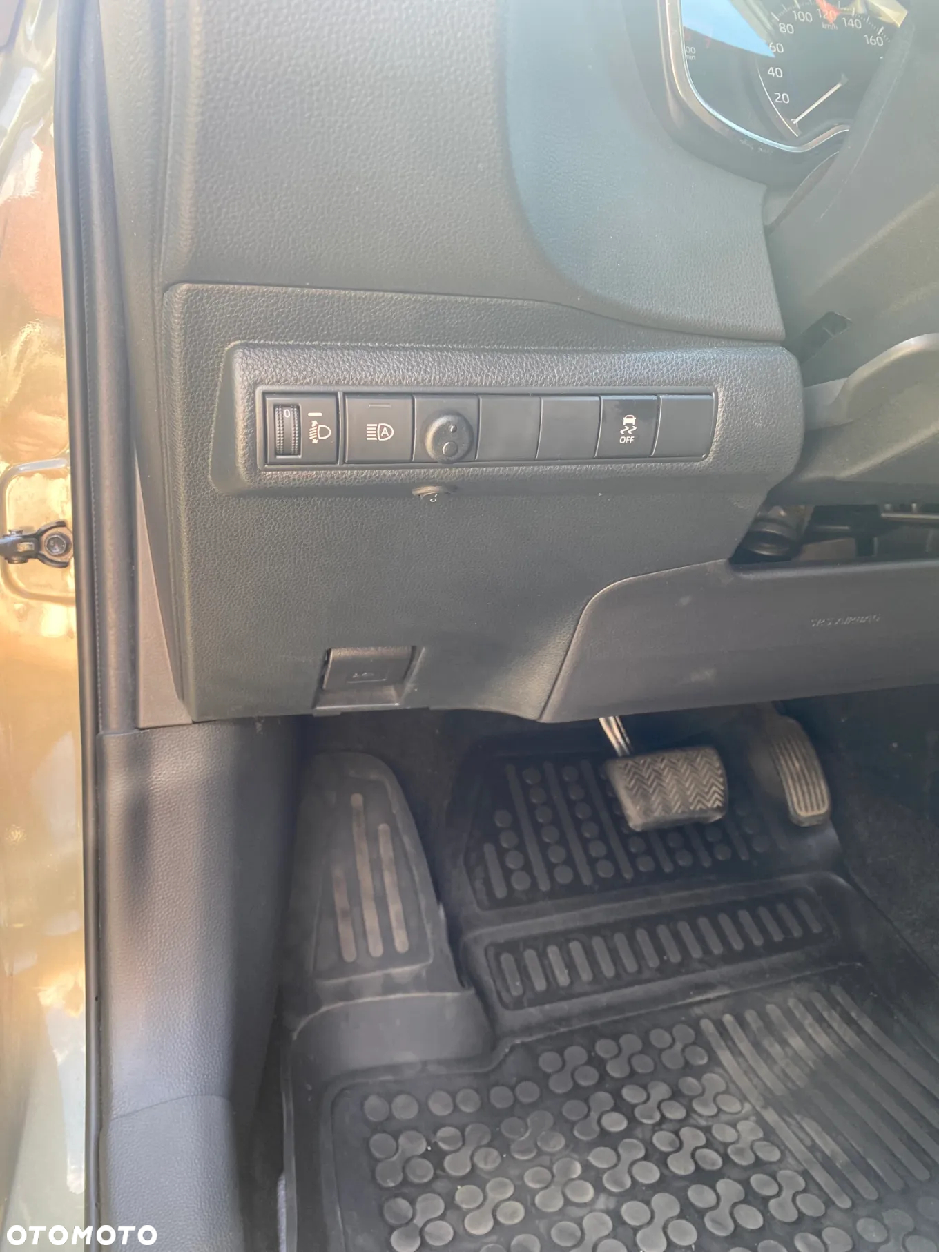 Toyota Corolla 1.8 Hybrid Comfort - 10