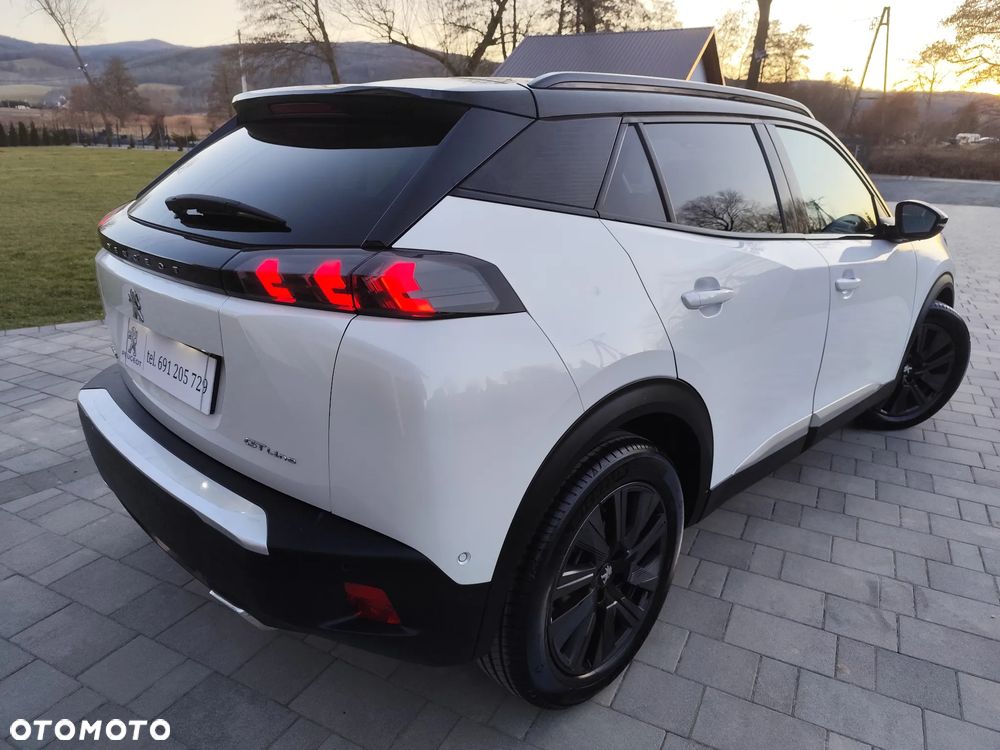 Peugeot 2008 1.2 PureTech GT Line S&S - 10