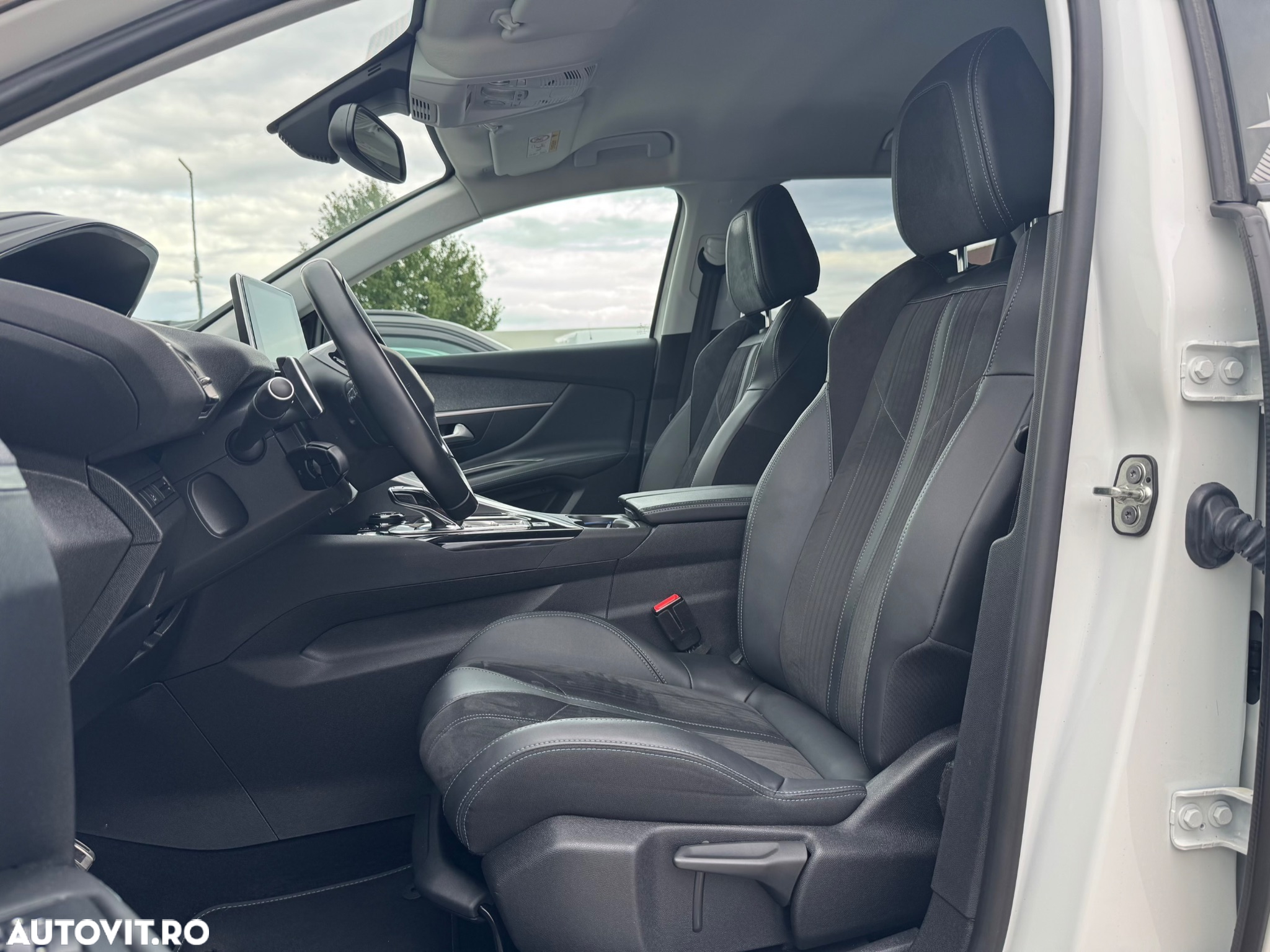 Peugeot 3008 BlueHDi 130 Stop & Start EAT8 Roadtrip - 17