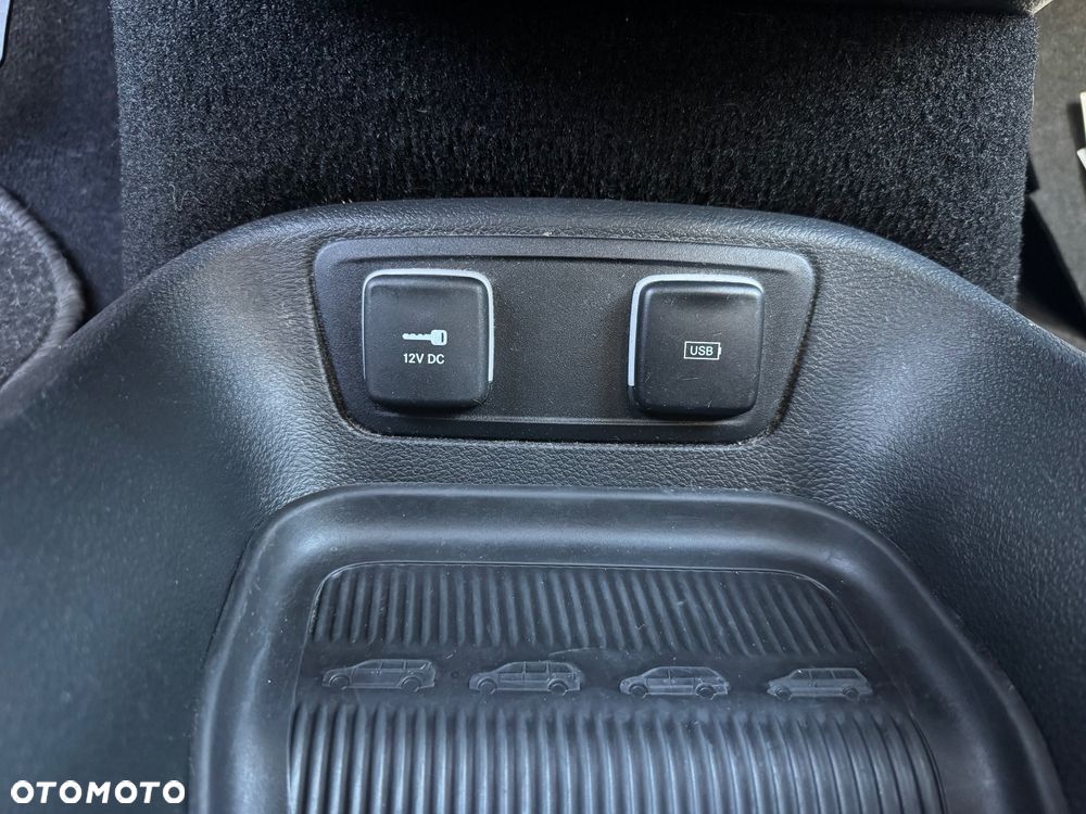 Chrysler Pacifica - 13