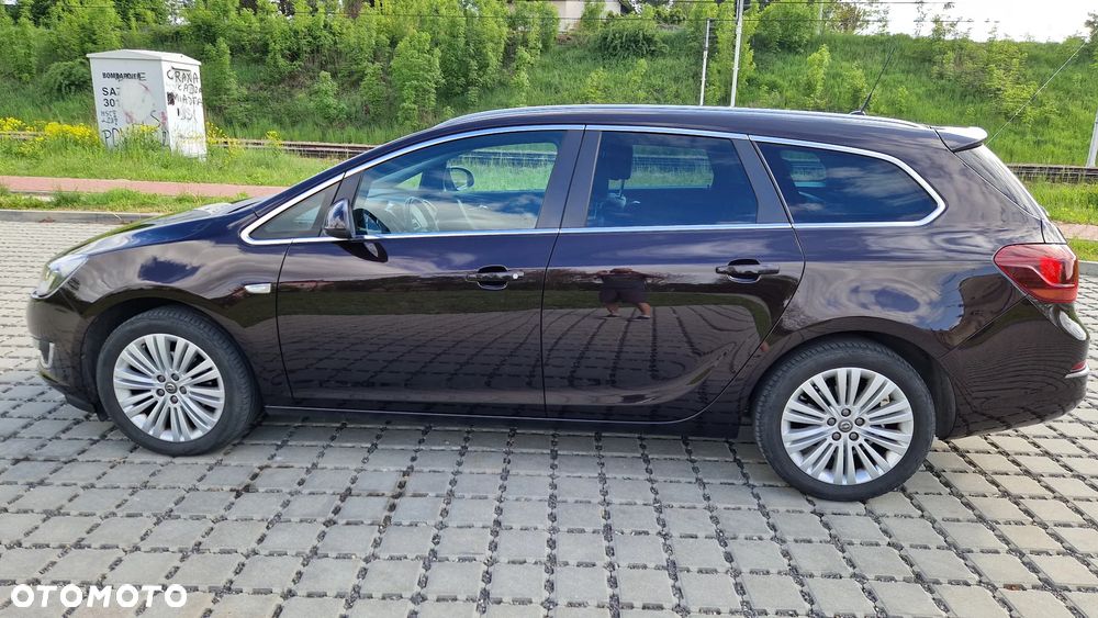 Opel Astra 2014 photo 2