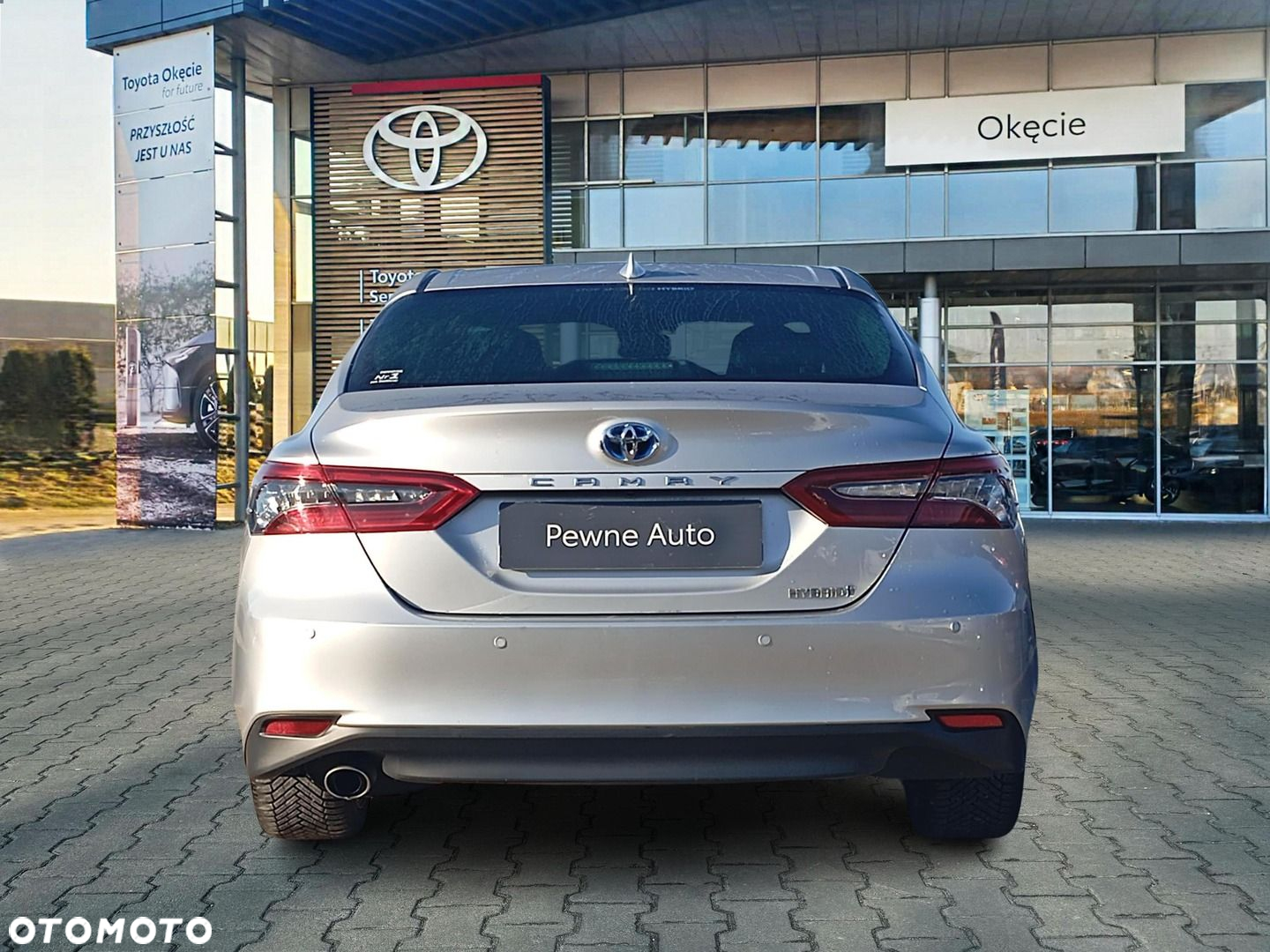 Toyota Camry 2.5 Hybrid Executive CVT - 8