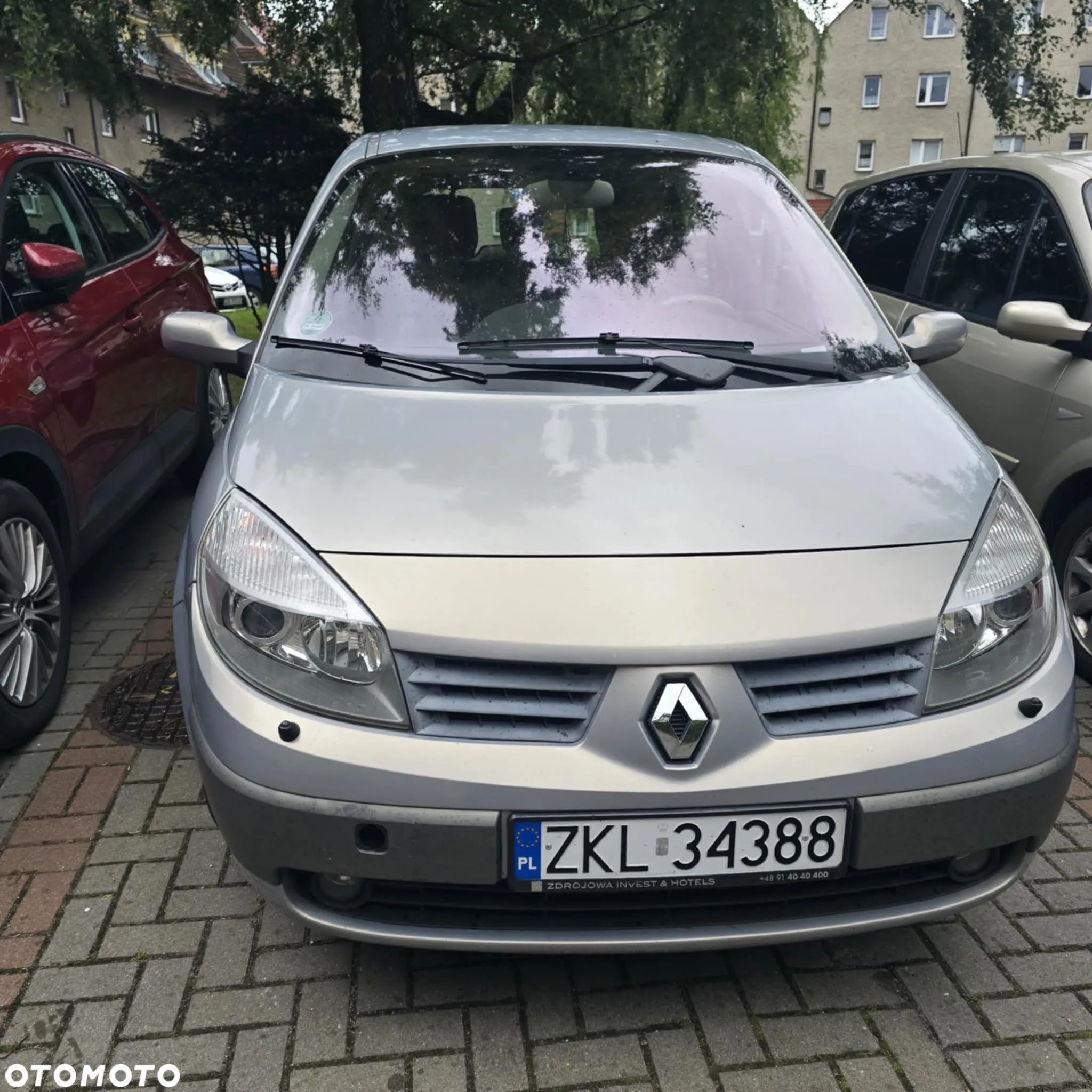 Renault Scenic 2.0 Confort Privilege - 1