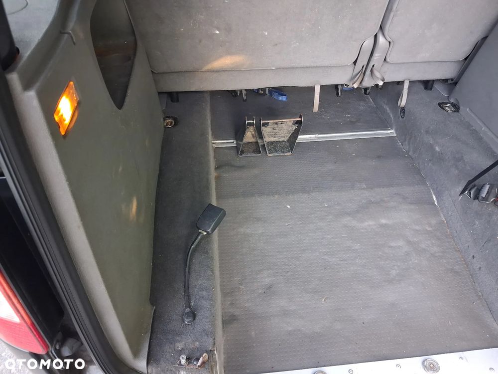 Volkswagen Caddy - 12