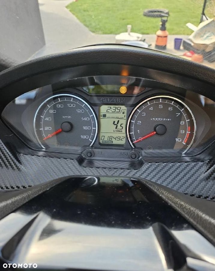 Suzuki Burgman - 6