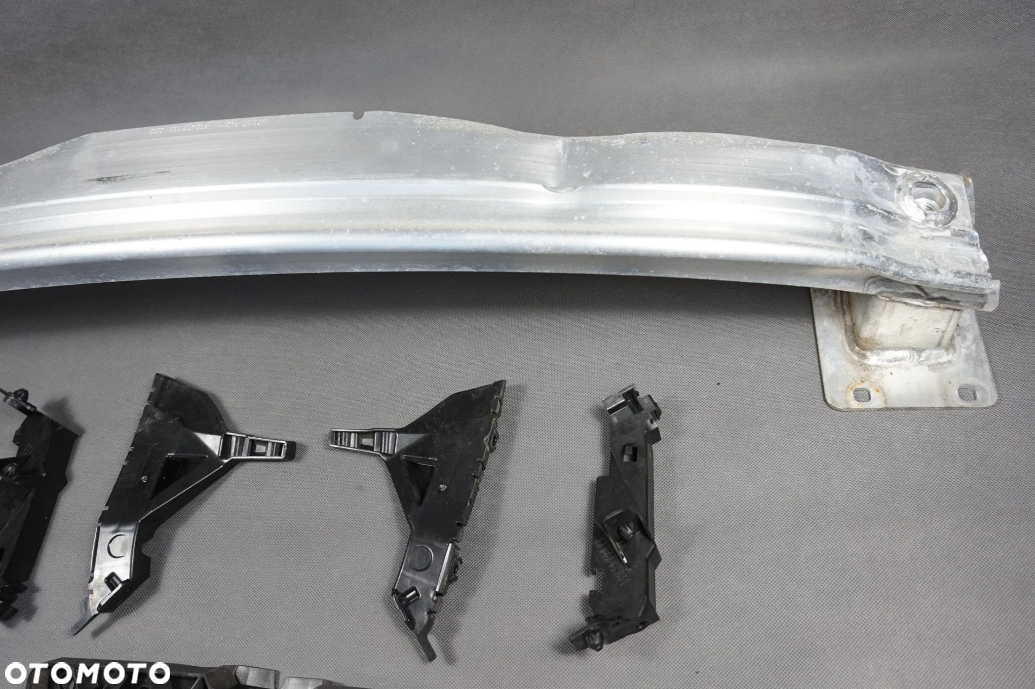 BELKA TYLNA ŚLIZGI AUDI TT 8S 8S0807309 - 2