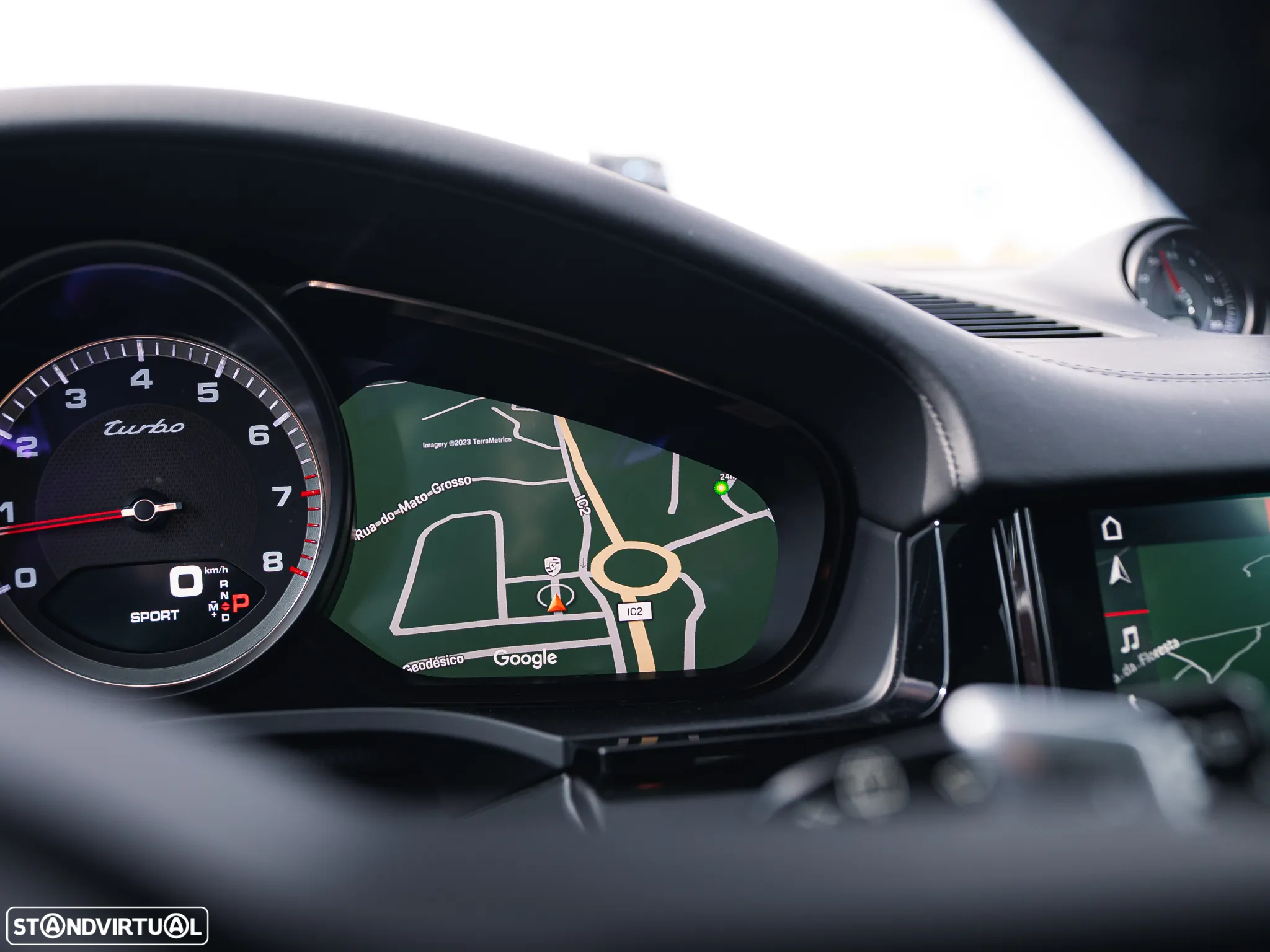 Porsche Cayenne Turbo - 16