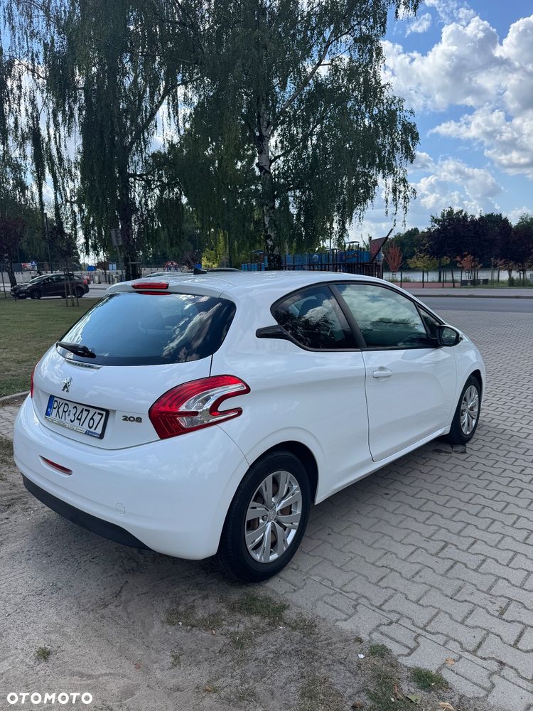 Peugeot 208 - 3