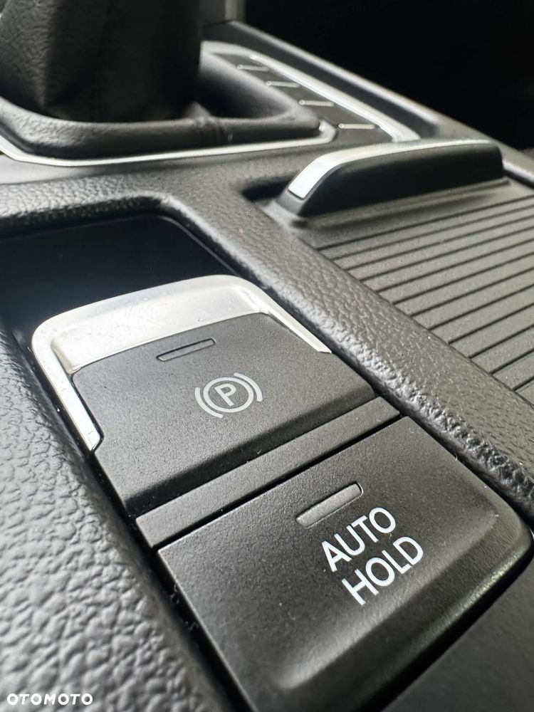 Volkswagen Passat 2.0 TDI BMT Highline - 18