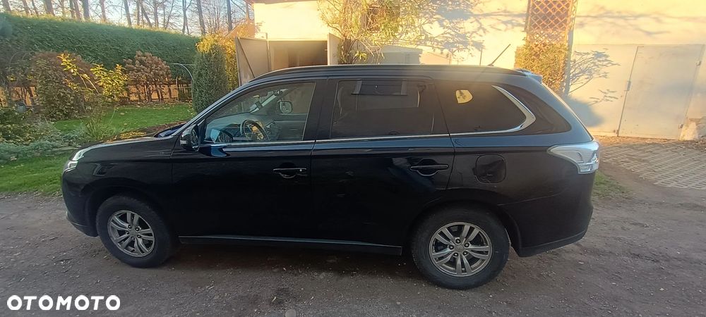 Mitsubishi Outlander 2.2 DI-D 2WD Invite - 3