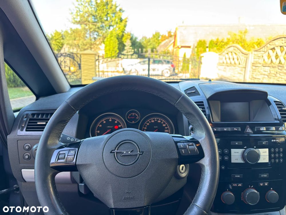 Opel Zafira 1.8 Active - 10