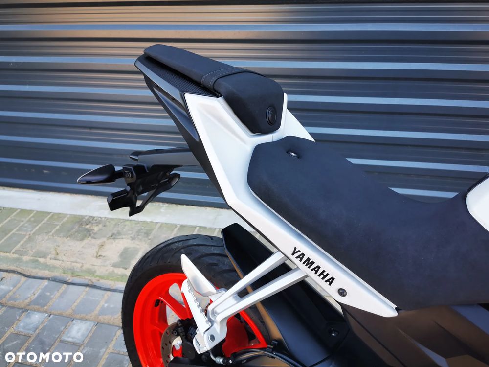 Yamaha MT - 9