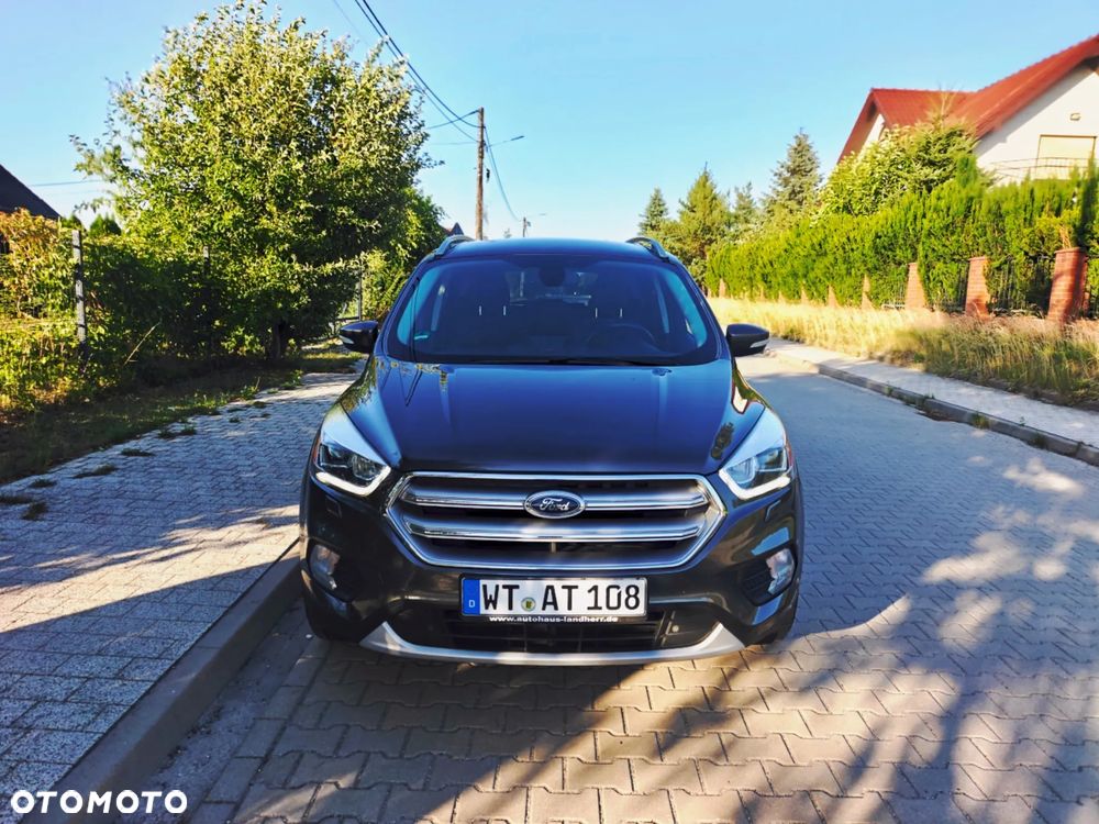 Ford Kuga 2.0 TDCi 2x4 Titanium - 1