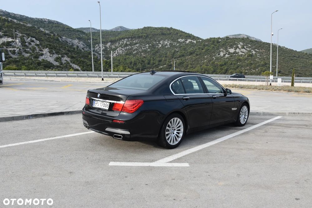 BMW Seria 7 740d - 7