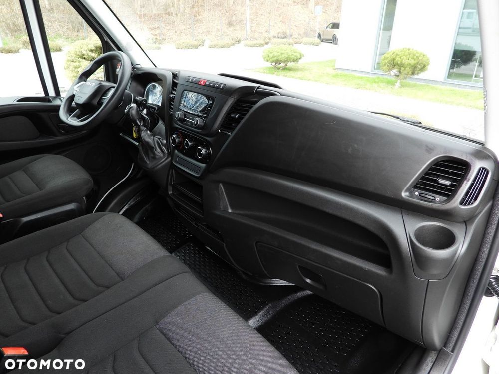 Iveco DAILY 35C16 CHŁODNIA KONTENER -10*C ZASILANIE 230V TEMPOMAT BLIŹNIACZE KOŁA KLIMATYZACJA  160KM - 41