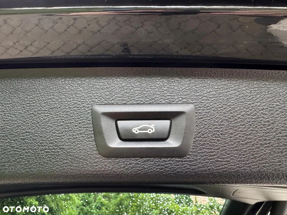 BMW X3 sDrive18d xLine - 35