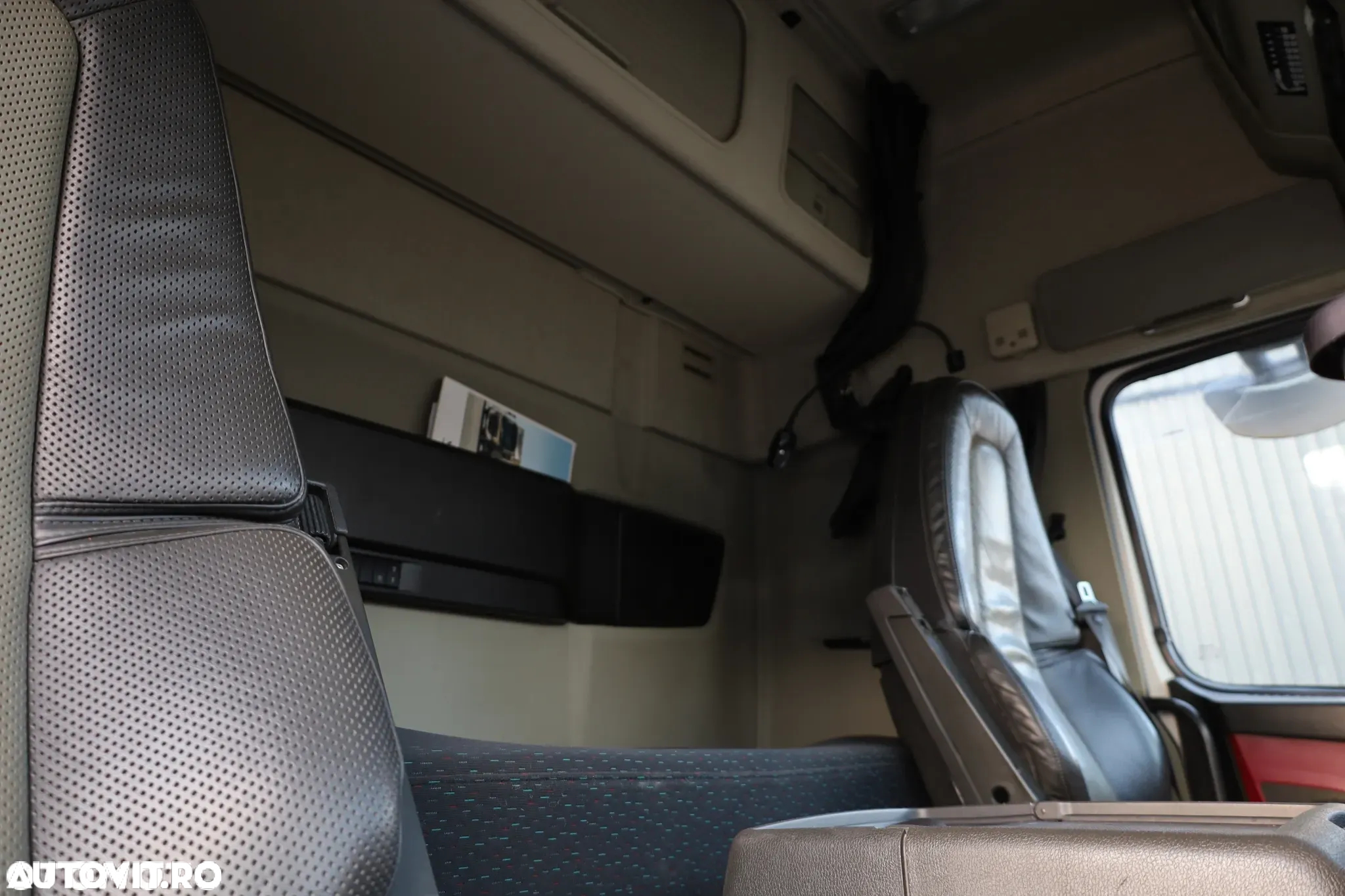 Volvo FMX 450 6X4 - 11