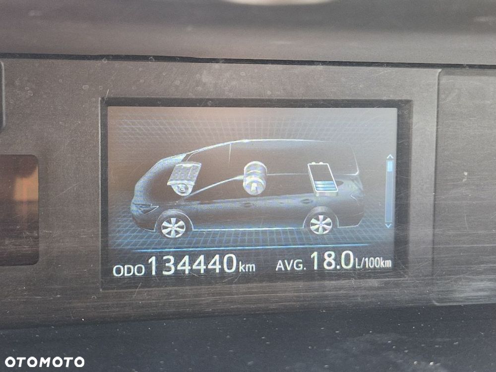 Toyota Prius+ (Hybrid) - 21