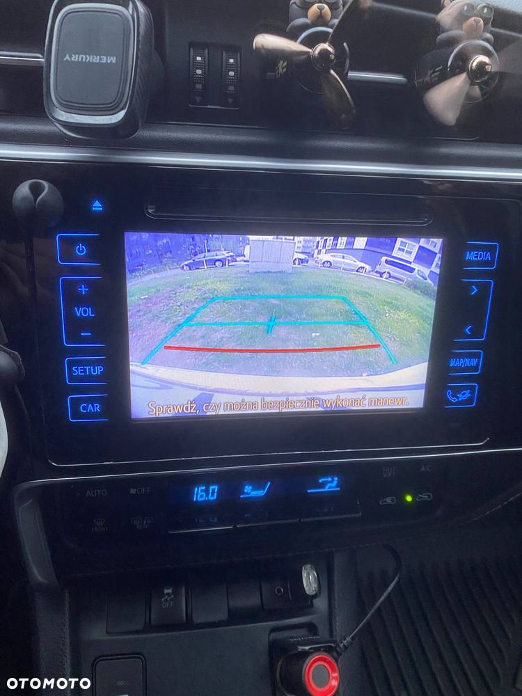 Toyota Auris Hybrid 135 Active - 19