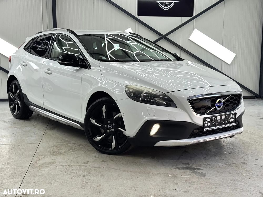 Volvo V40 D3 Ocean Race - 1