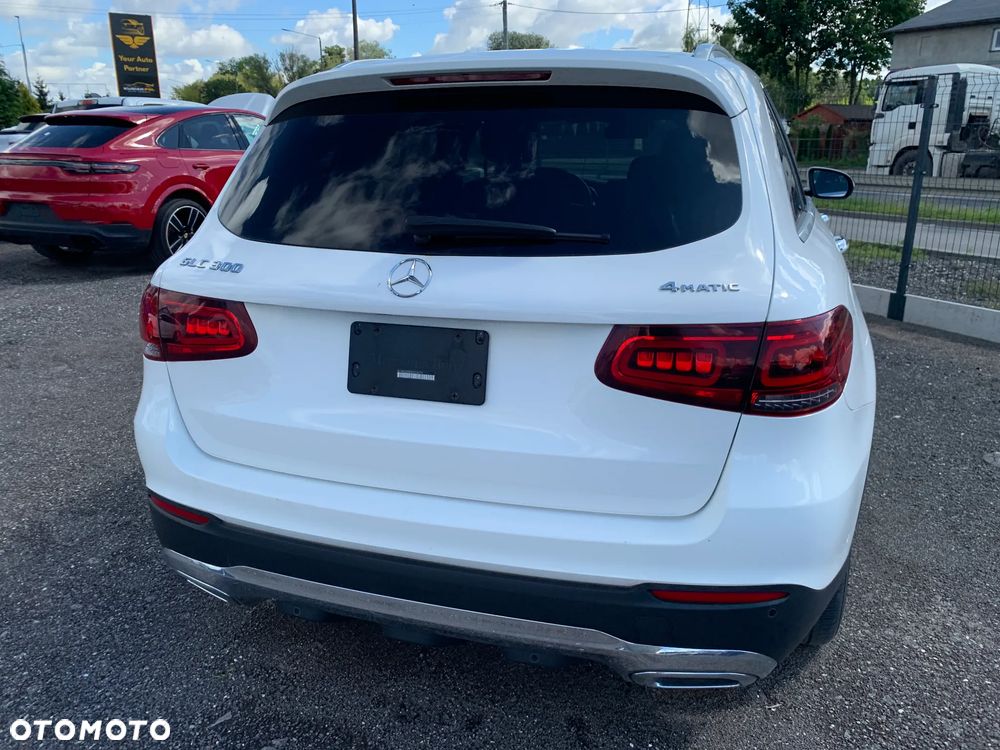Mercedes-Benz GLC 300 4Matic 9G-TRONIC Edition Avantgarde - 6