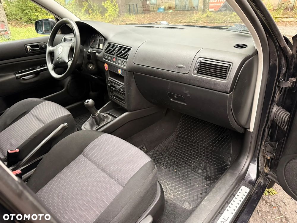 Volkswagen Golf - 9