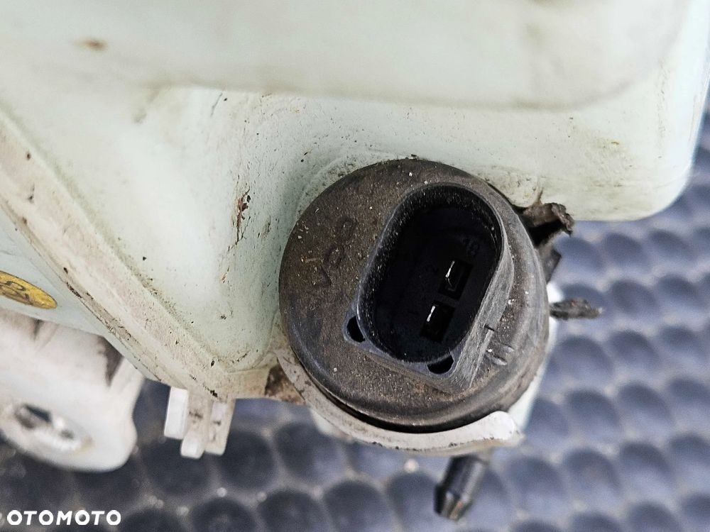 Zbiorniczek 4F0955451R  Płynu Spryskiwaczy Wlew Zbiornik Xenon Spryski Pompki AUDI A6 C6 Sedan Kombi - 15