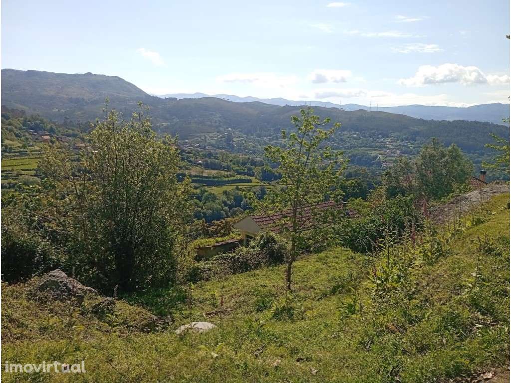 Moradia em construção - Grande imagem: 2/4