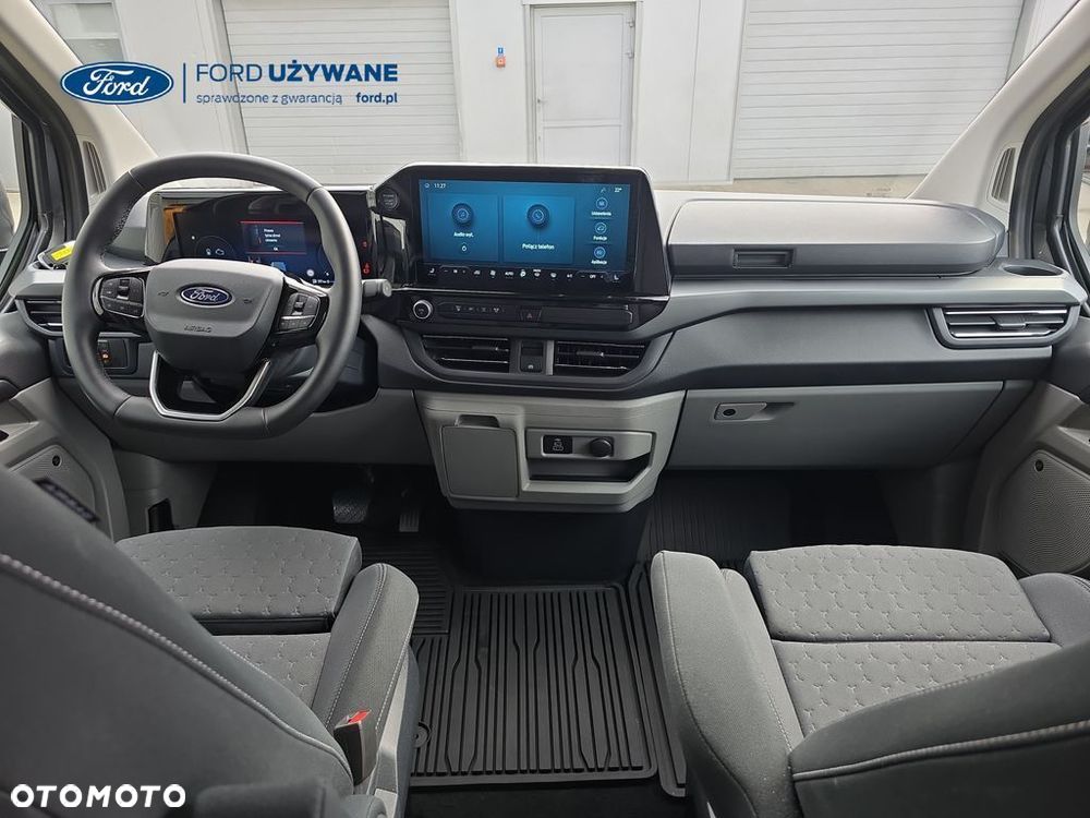 Ford Tourneo Custom - 15