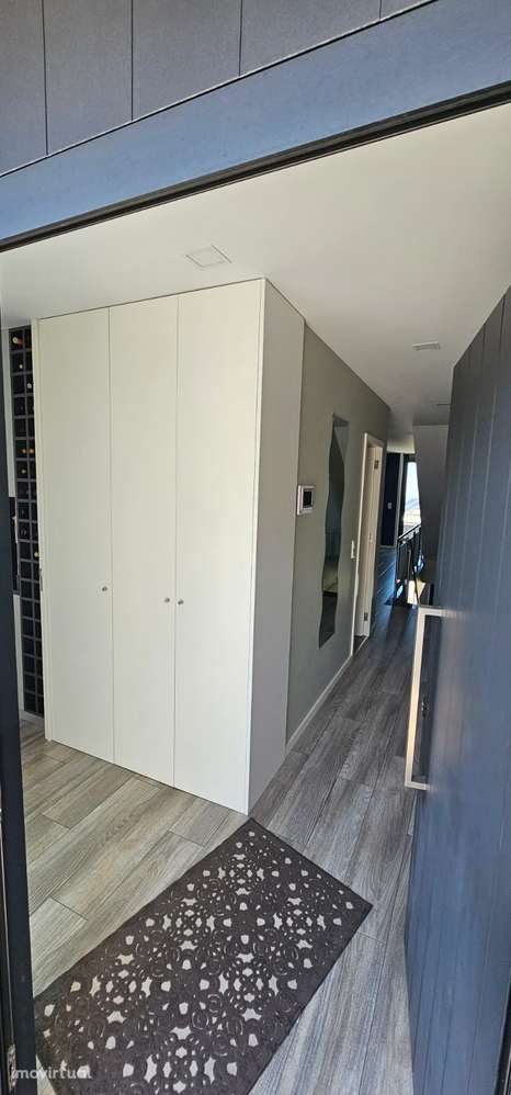 Moradia de Luxo Contemporânea – Onde o Design Encontra o Conforto - Grande imagem: 2/41