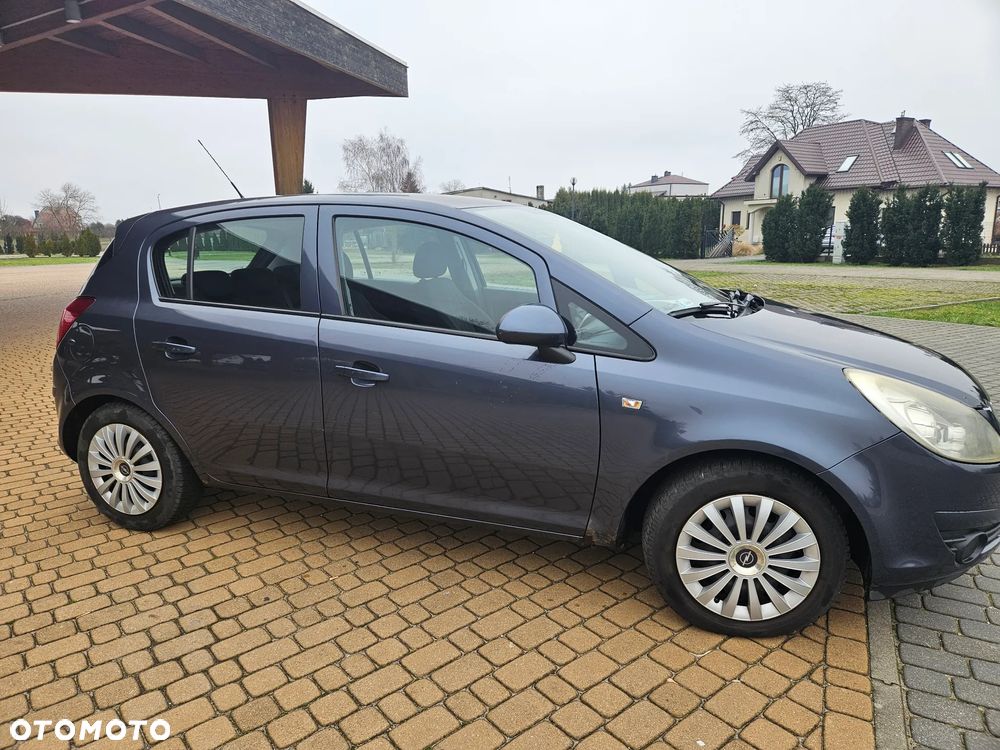 Opel Corsa 1.2 16V Essentia - 3