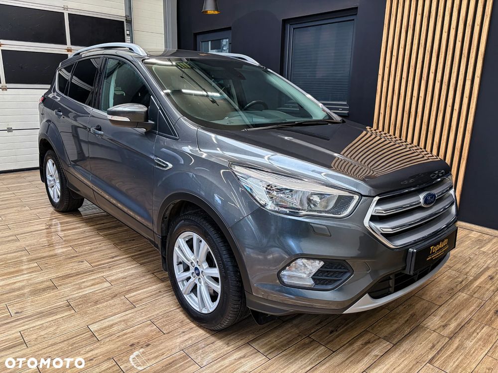 Ford Kuga 2.0 TDCi 2x4 Titanium - 4