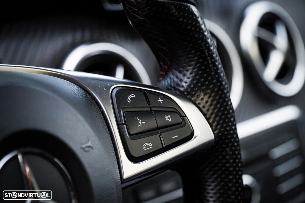 Mercedes-Benz A 180 d AMG Line - 34
