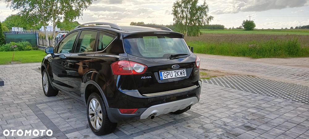 Ford Kuga 2.0 TDCi 2x4 Titanium - 3