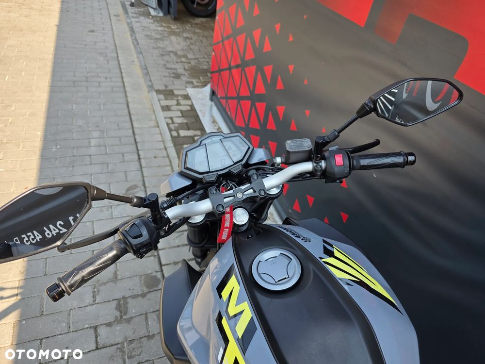 Yamaha MT - 17