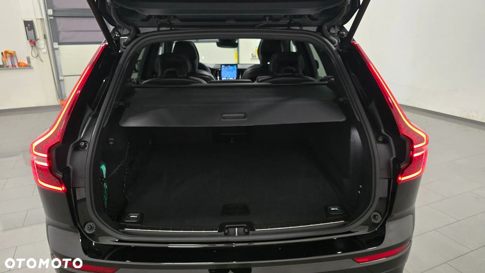 Volvo XC 60 B5 B AWD Ultimate Black Edition - 11
